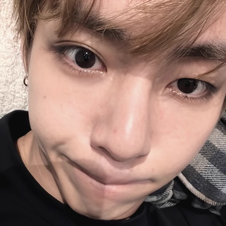 𒈫 ﹙﹫ tae ︐ㅤ hyung﹚ 𒈫 thumbnail