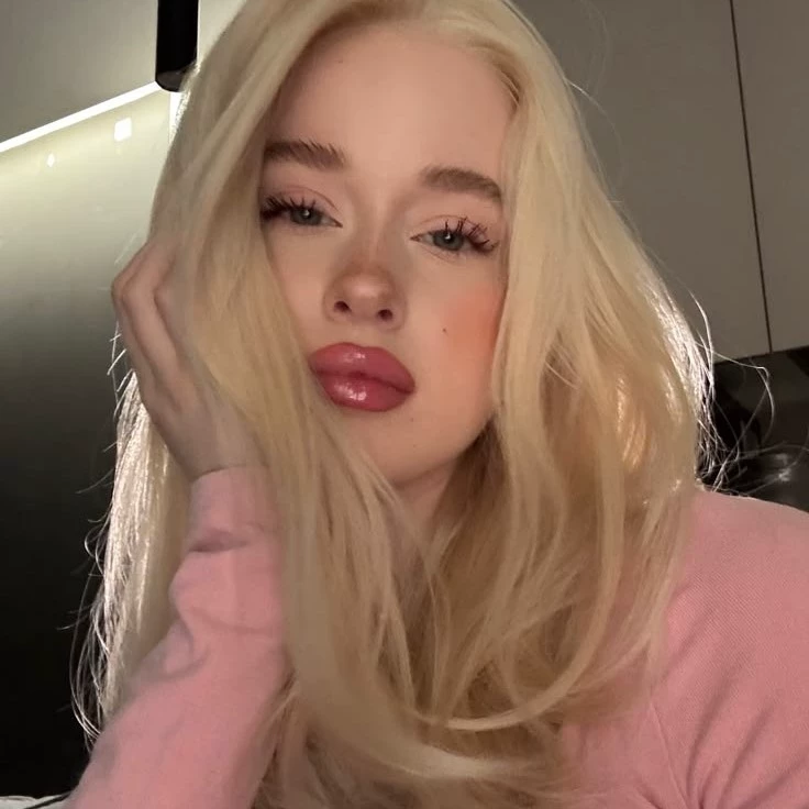 Ellyne Sunday