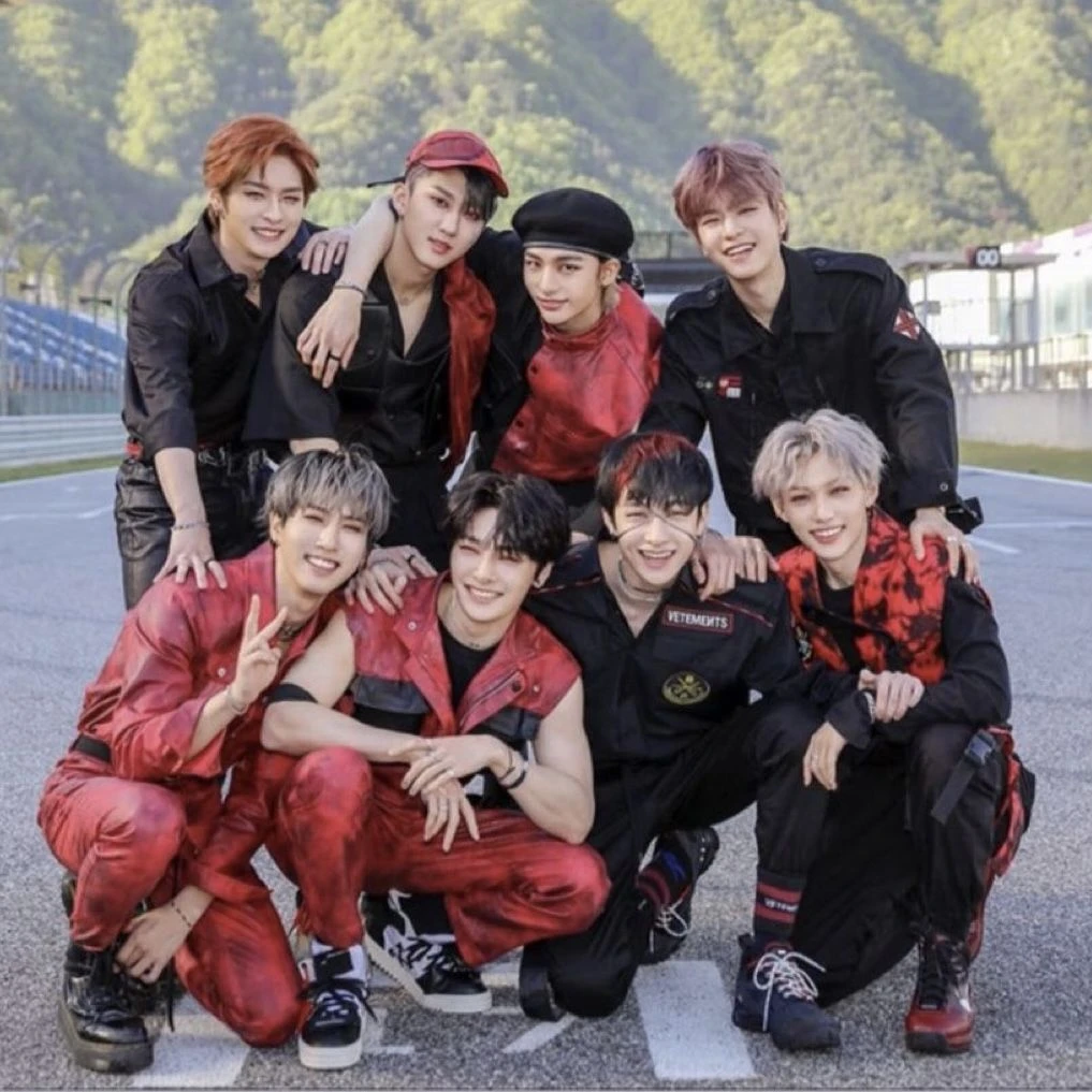 Stray Kids thumbnail