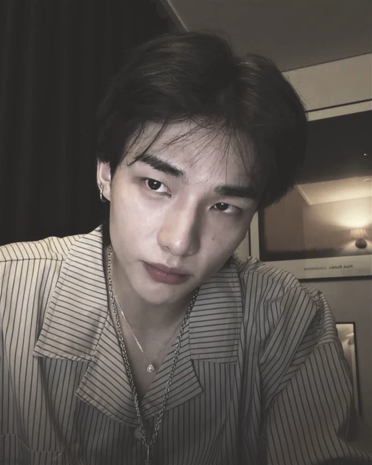 Hyunjin  thumbnail