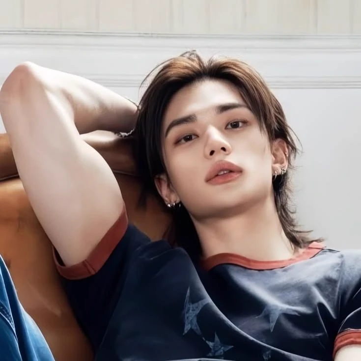 Hwang Hyunjin thumbnail
