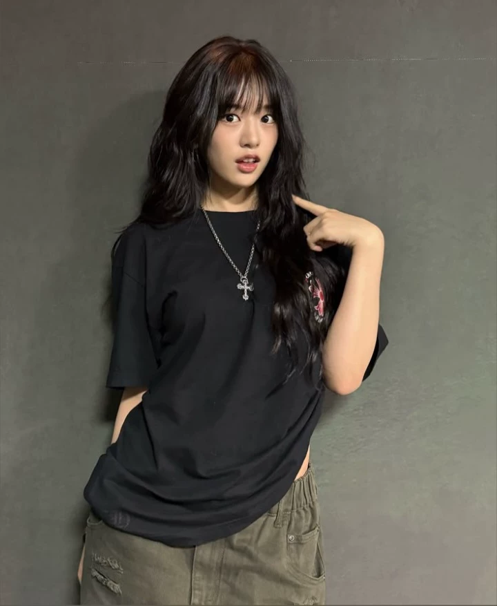 Yujin-GIRLFRIEND thumbnail