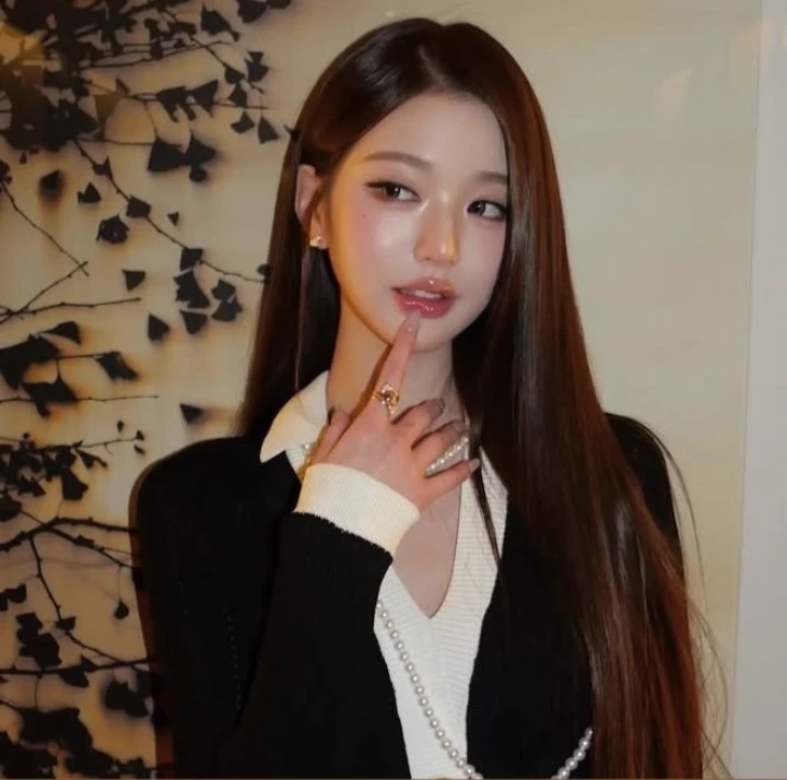Wonyoung-Girlfriend thumbnail