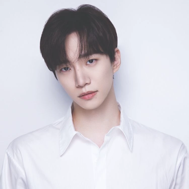 Lee Jun-ho (Junho) thumbnail