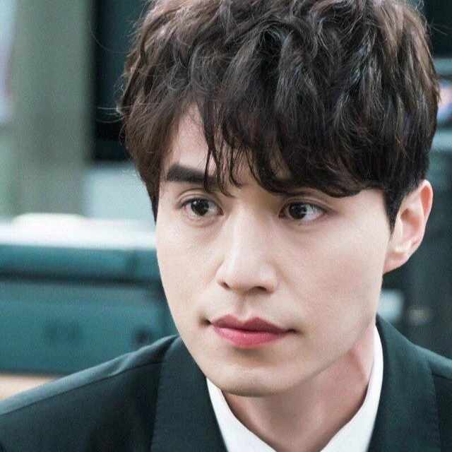 Lee Dong Wook (grim reaper) thumbnail