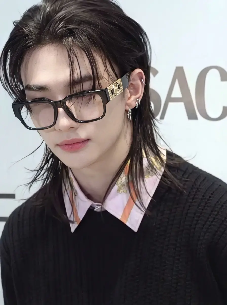 Hyunjin (fan meeting) thumbnail
