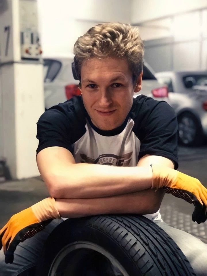 Richy Roger thumbnail