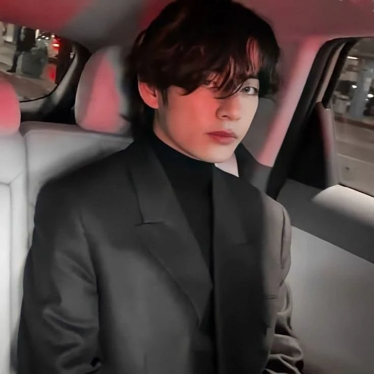 kim taehyung 🖤💀 thumbnail