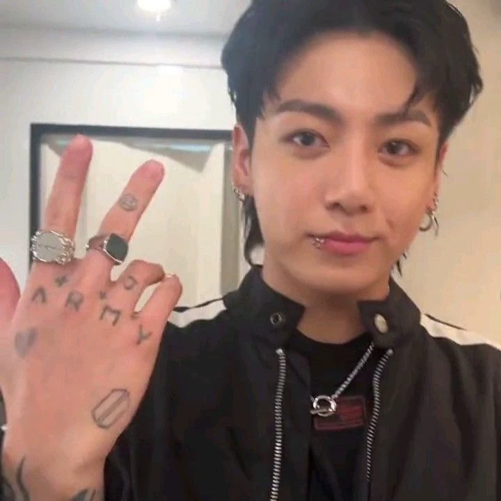 Jeon Jungkook thumbnail
