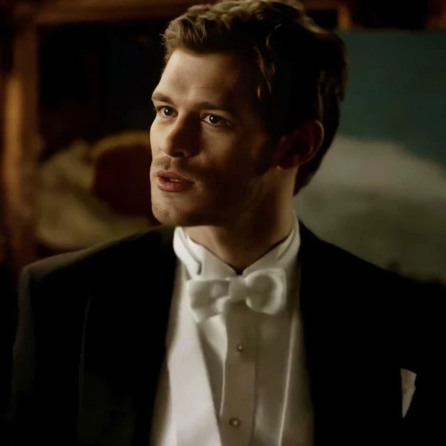Klaus Mikaelson (Original Hybrid, half original vampire and werewolf) thumbnail