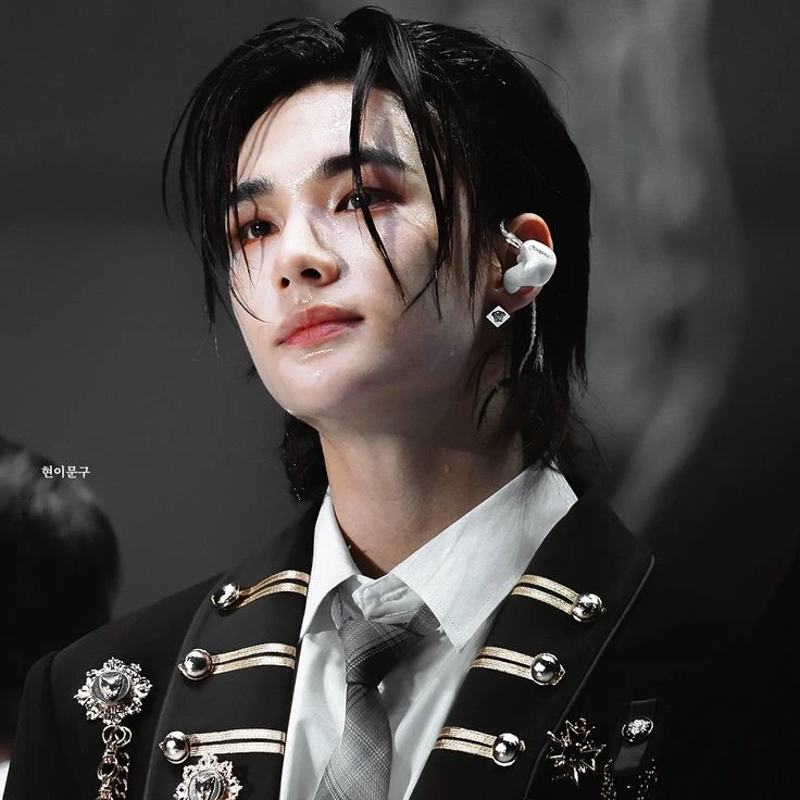 Hyunjin thumbnail