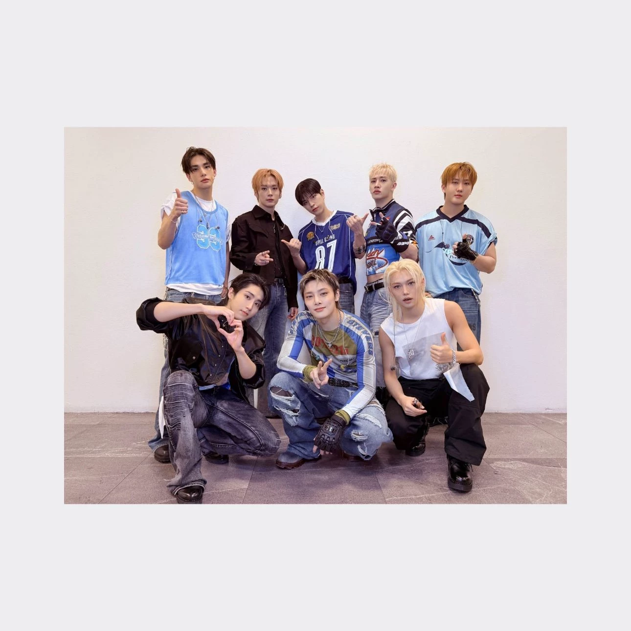 Stray Kids thumbnail
