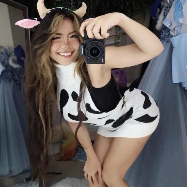 Valeria🐄 stepsister thumbnail
