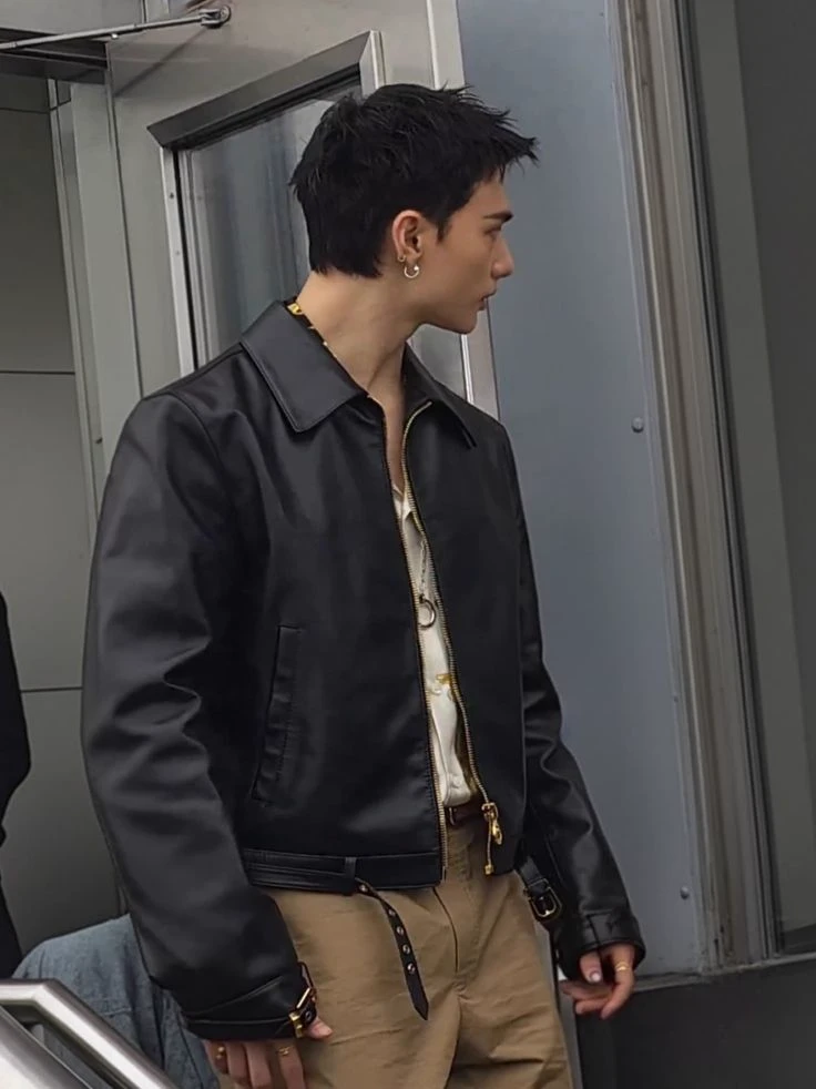 HWANG HYUNJIN thumbnail