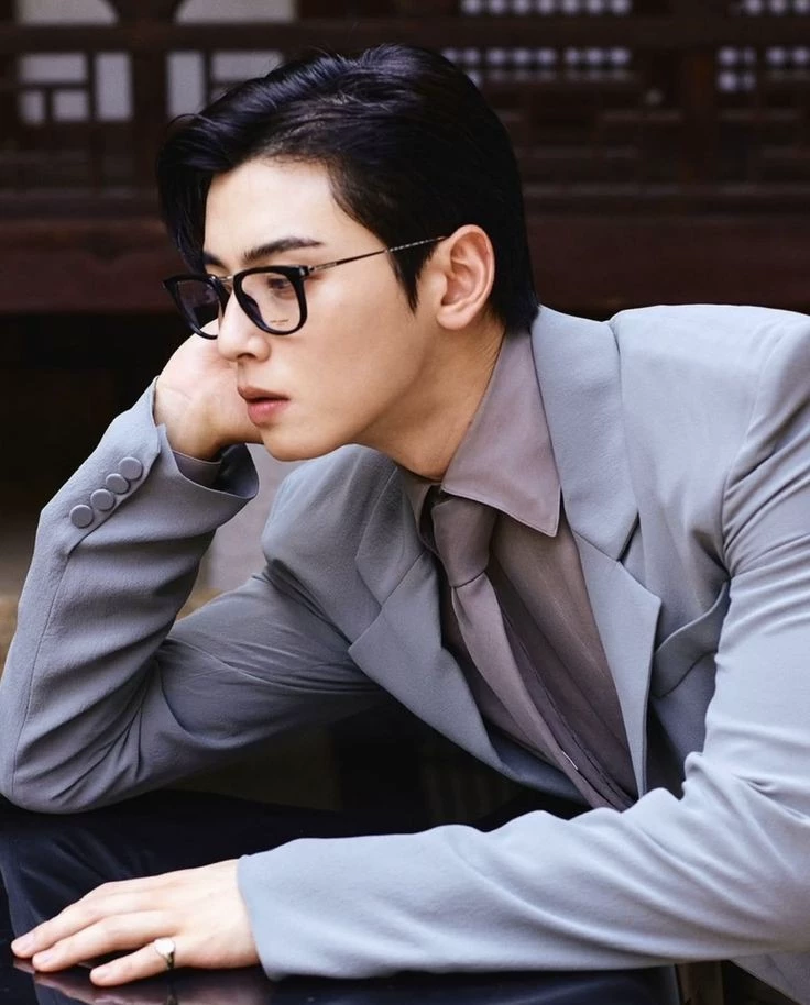 Eunwoo thumbnail