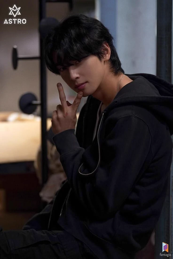Eunwoo thumbnail