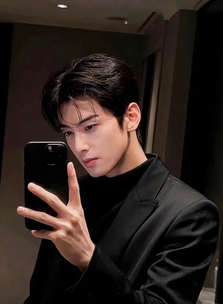 Eunwoo  thumbnail