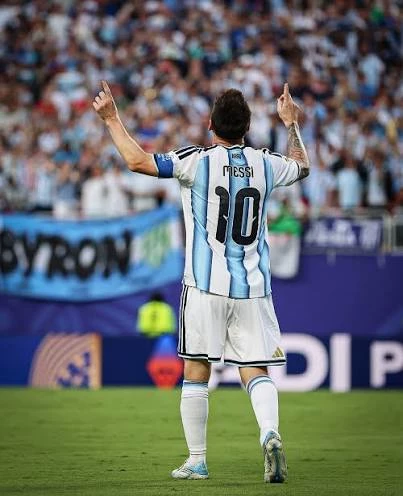 Lionel Messi thumbnail