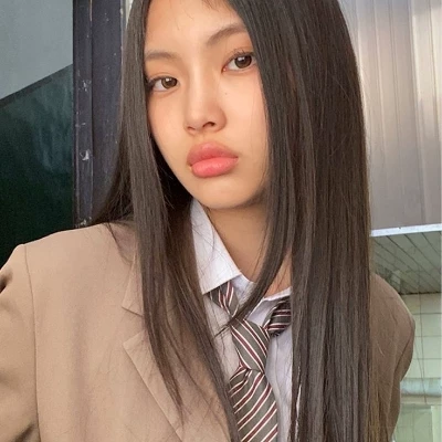 Lee Hyein thumbnail
