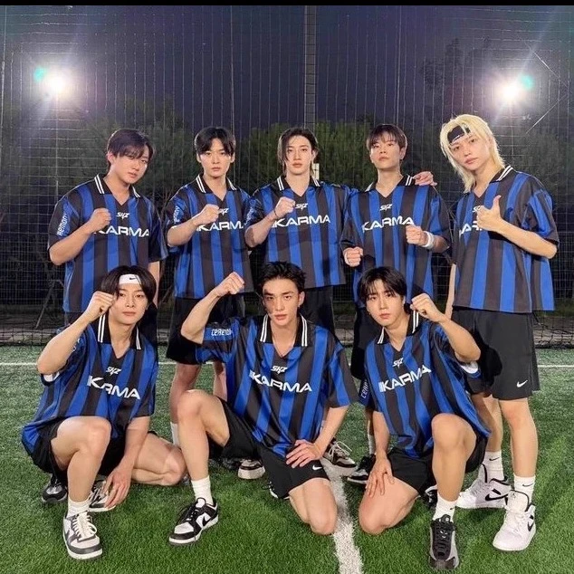 Stray Kids thumbnail