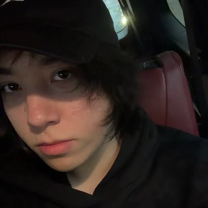 Alex quackity thumbnail