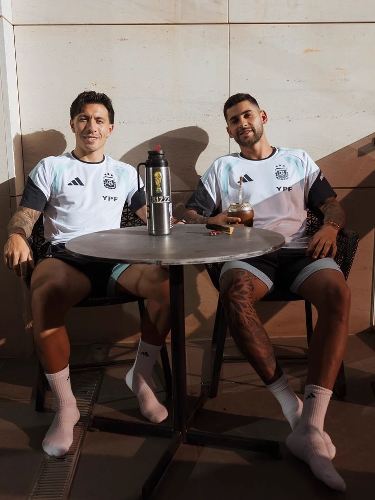 Lizandro Martinez and Cristian Romero thumbnail