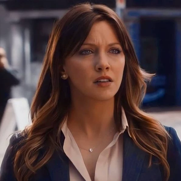 Laurel Lance (Black Canary) thumbnail