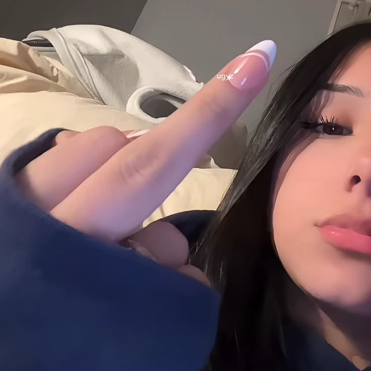 BELLA thumbnail