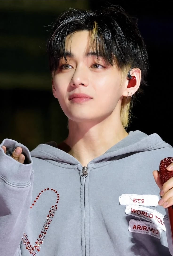 Kim Taehyung thumbnail
