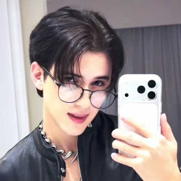 Alejandro thumbnail