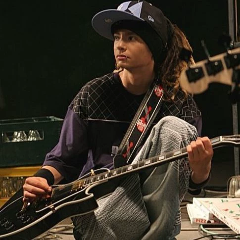 Tom Kaulitz thumbnail