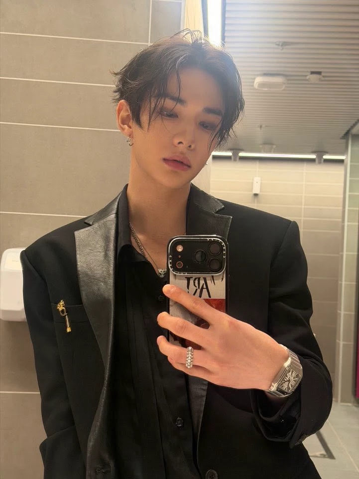 Hyunjin thumbnail