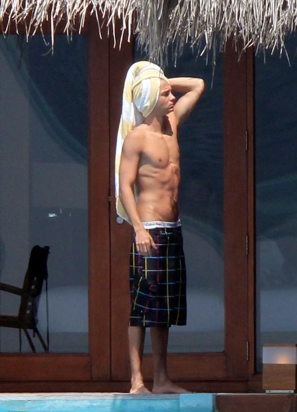 tom kaulitz thumbnail