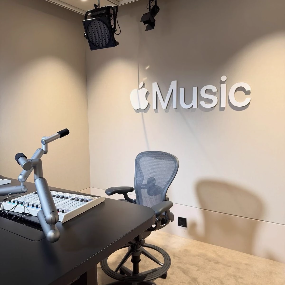 Interview Apple Music thumbnail