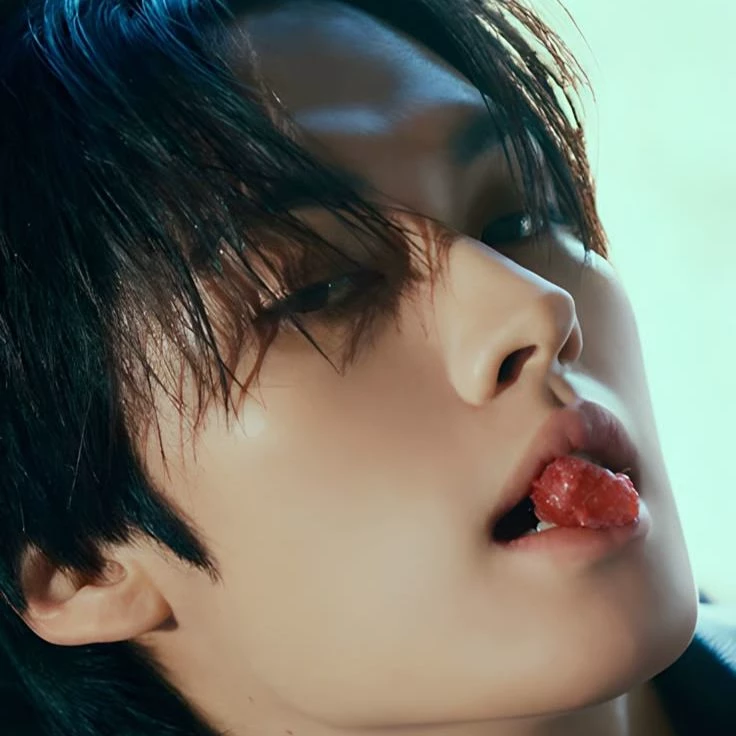 Lee Know thumbnail