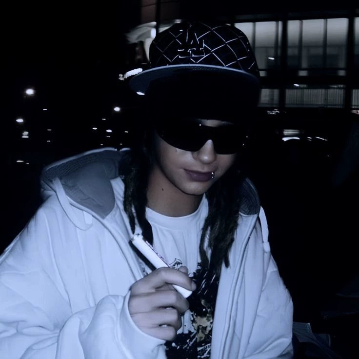 Tom kaulitz thumbnail