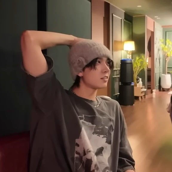 Heeseung thumbnail