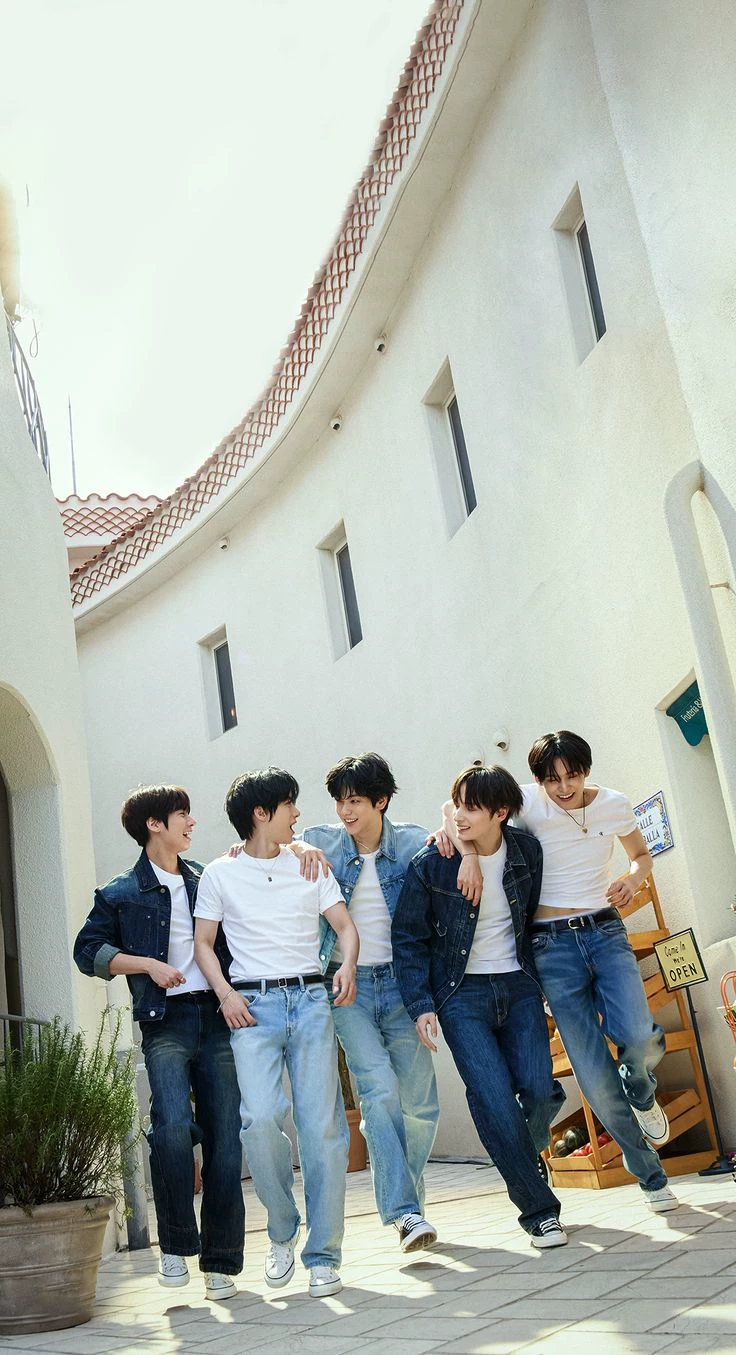 txt 6th member  thumbnail