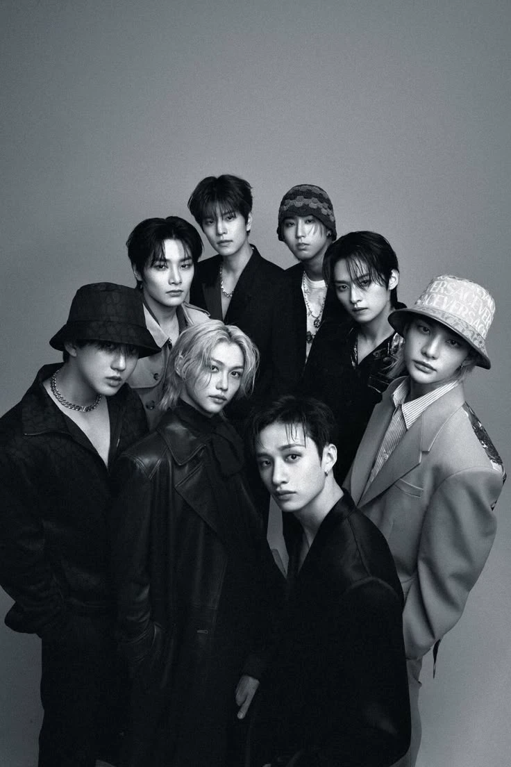 Stray kids thumbnail