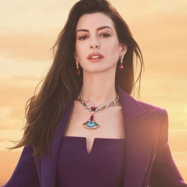 Anne Hathaway thumbnail