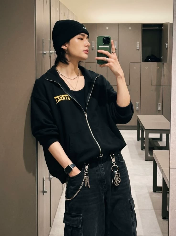 Hwang Hyunjin thumbnail