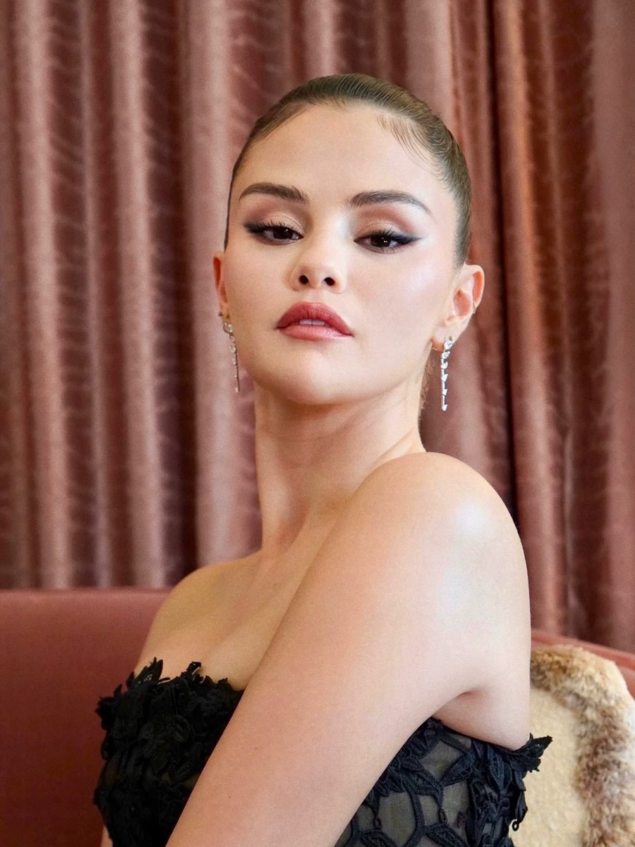 Selena Gomez thumbnail
