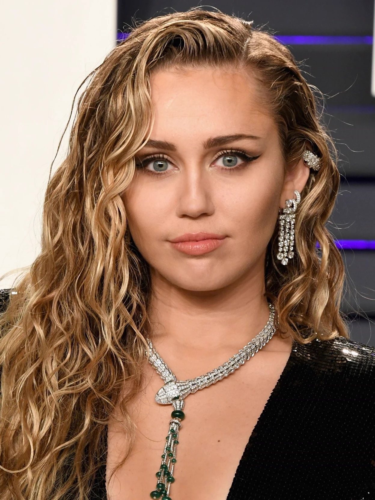 Miley Cyrus thumbnail