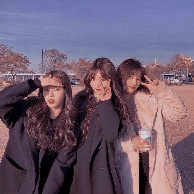 Friend gang in korea thumbnail