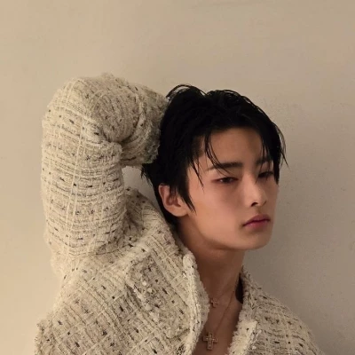 Jeongin thumbnail