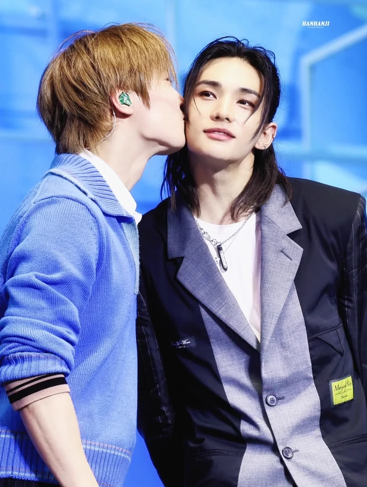 Hyunjin – Hyunin thumbnail