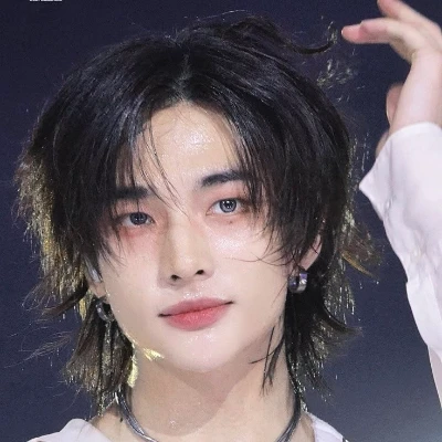 Hyunjin thumbnail