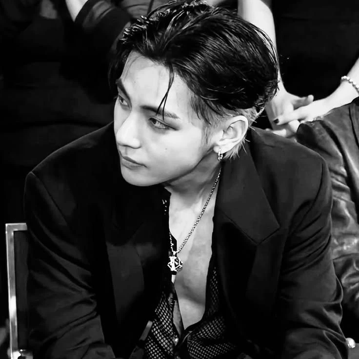 Kim Taehyung thumbnail