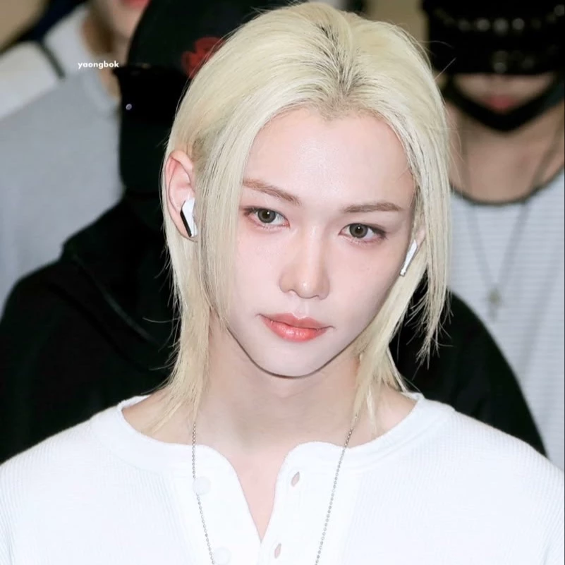 lee felix thumbnail
