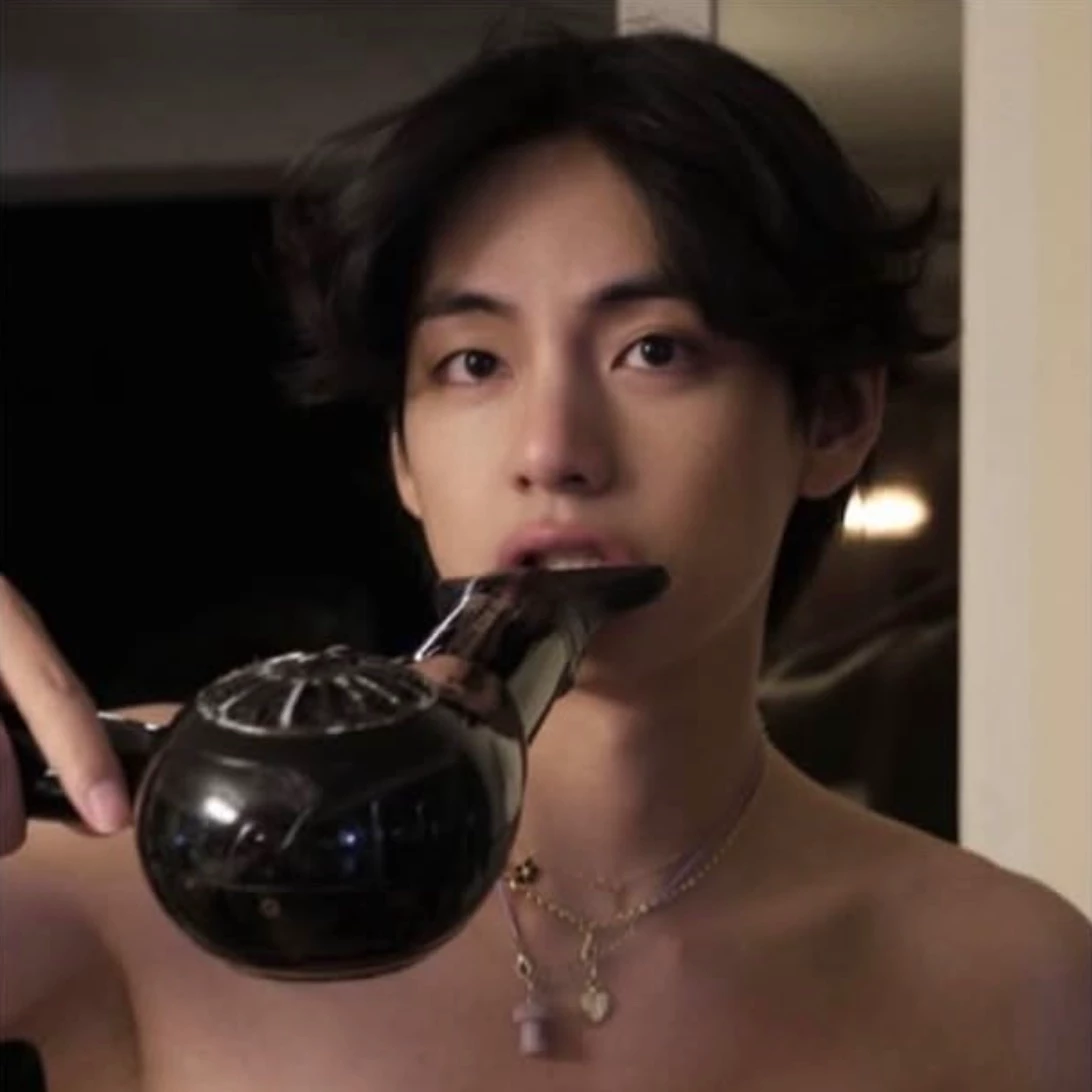 Kim taehyung thumbnail